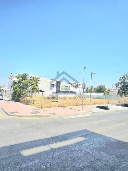 Foto 1069c30a-fd02-45c4-a395-6dbe7bfa5b55. Terreno residencial solar urbano a la venta listo para construir en Cájar