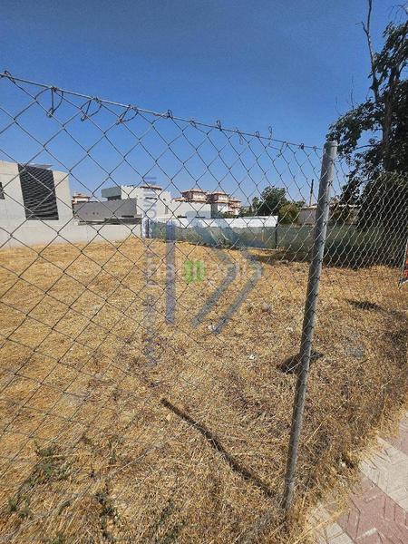 Foto 1f0482f4-a73d-4d1c-bebd-c65876ee01ba. Terreno residencial solar urbano a la venta listo para construir en Cájar