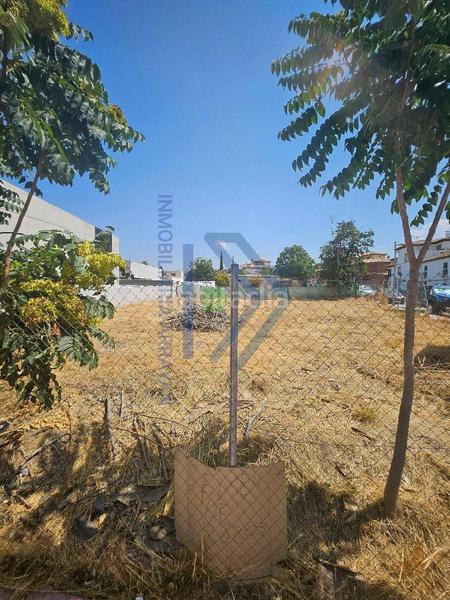 Foto c4e1eef4-ae3f-44d7-8702-9c44da452981. Terreno residencial solar urbano a la venta listo para construir en Cájar