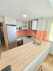 Location Appartement à Barrio de la Vega. Pisoapartamento en barrio monachil con plaza de garaje