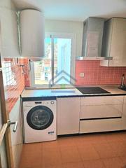 Affitto Appartamento in Barrio de la Vega. Piso nuevo a estrenar con garaje en  barrio monachil