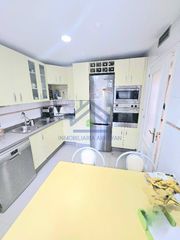 Maison en San Miguel. Preciosa casa en armilla, al lado del c.c. nevada shoping