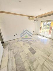 Appartement en G�jar. Piso con cochera independiente ideal inversi�n