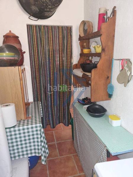Foto 60c0f659-2da5-4f01-9be8-76952bffe8b8. Piso cortijo con 11.000 metros con olivos y almendros en Gójar