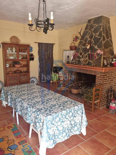 Foto cbc05520-235a-4d76-a8e4-37a4edeaee69. Piso cortijo con 11.000 metros con olivos y almendros en Gójar