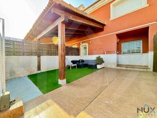 Semi detached house in Pla dels Aljubs. Tu nuevo hogar te espera en vista calderona (la pobla de vallbon