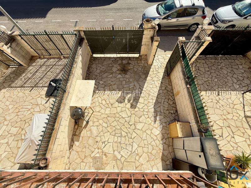 Foto 10e4a981-b4fc-4717-a744-eb7caf557f05. Casa adossada amb aparcament piscina a Poblets (els)