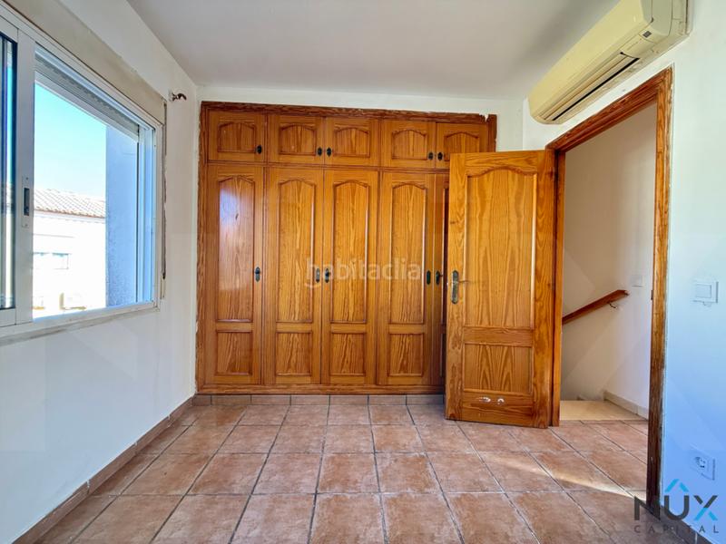 Foto 45c6f447-0c8d-4eb1-97c1-bae1441a070c. Casa adossada amb aparcament piscina a Poblets (els)