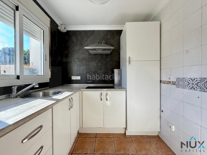 Foto 47734051-60e4-4427-95d4-2ac02017d480. Casa adossada amb aparcament piscina a Poblets (els)