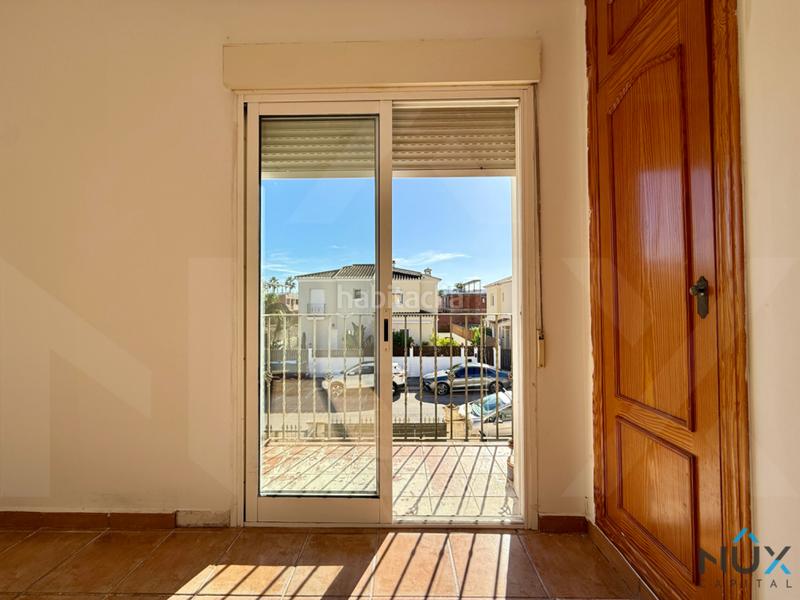 Foto 5acb69de-619f-4302-ab75-b18072ec3934. Casa adossada amb aparcament piscina a Poblets (els)