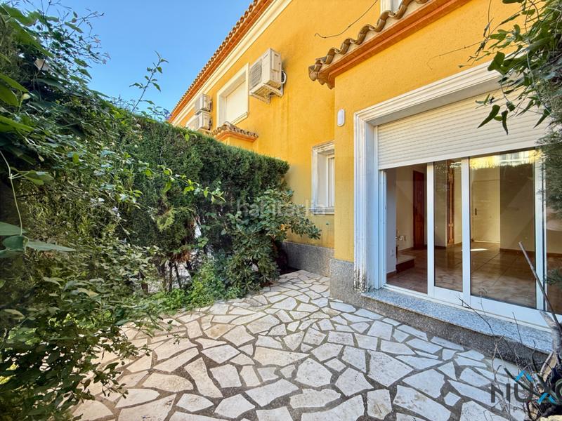 Foto 85f48423-f184-413c-9e2b-ad50cd87ad69. Casa adossada amb aparcament piscina a Poblets (els)