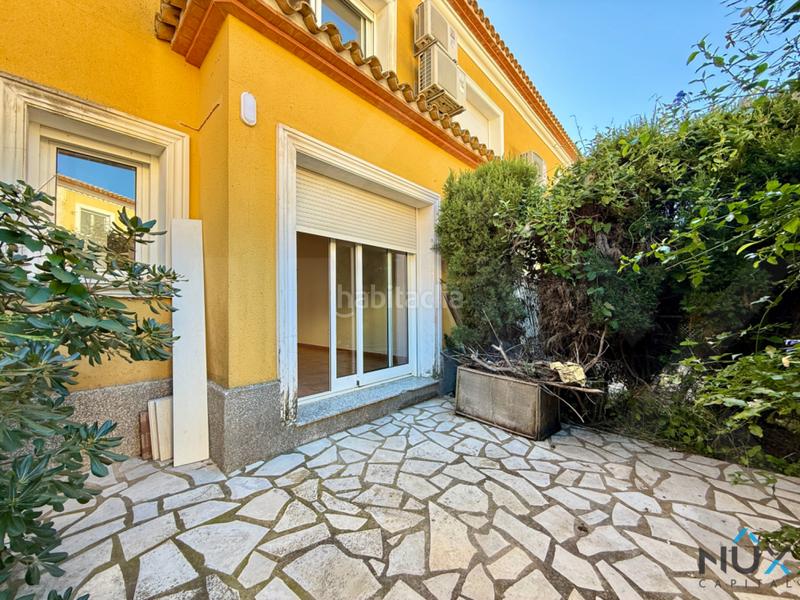 Foto bc42b4ce-392b-416a-9b4c-a6756f476c76. Casa adossada amb aparcament piscina a Poblets (els)