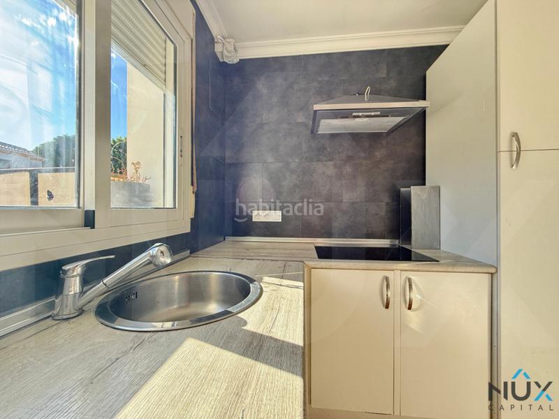 Foto c90b3773-c5ca-447b-aec3-f1bee00c37e8. Casa adossada amb aparcament piscina a Poblets (els)