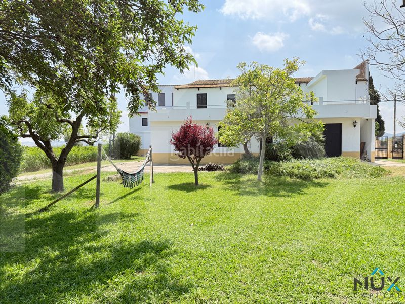 Foto e9161d03-92d5-489e-bd92-c8ceee76d6c2. Chalet en Benaguasil