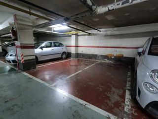Lloguer Aparcament de moto en Carrer del doctor manuel candela 16b. Garaje para moto