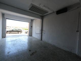 Lloguer Local Comercial a Carrer de vicent lladró sena 17. ! local barato en chirivella !