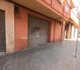 Lloguer Local Comercial a Carrer de santa rosa 5. Local con carencia para reformar