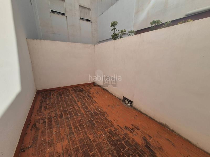 Foto e30cb7a1-dbae-4b5c-b629-91fede29d964. Affitto locale commerciale in carrer luis vives 4 in Pobla de Farnals (la)