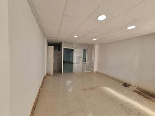 Affitto Locale commerciale  Carrer de vicent lladró sena 17. !oficina o local bien ubicada en chirivella!
