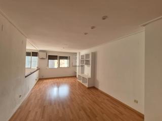 Location Appartement à Carrer de colón 50. ! piso interior con garaje en calle colón !