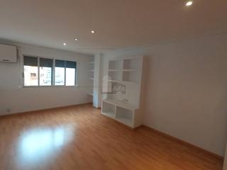 Location Appartement à Carrer de colón 50. ! piso interior con garaje en calle colón !