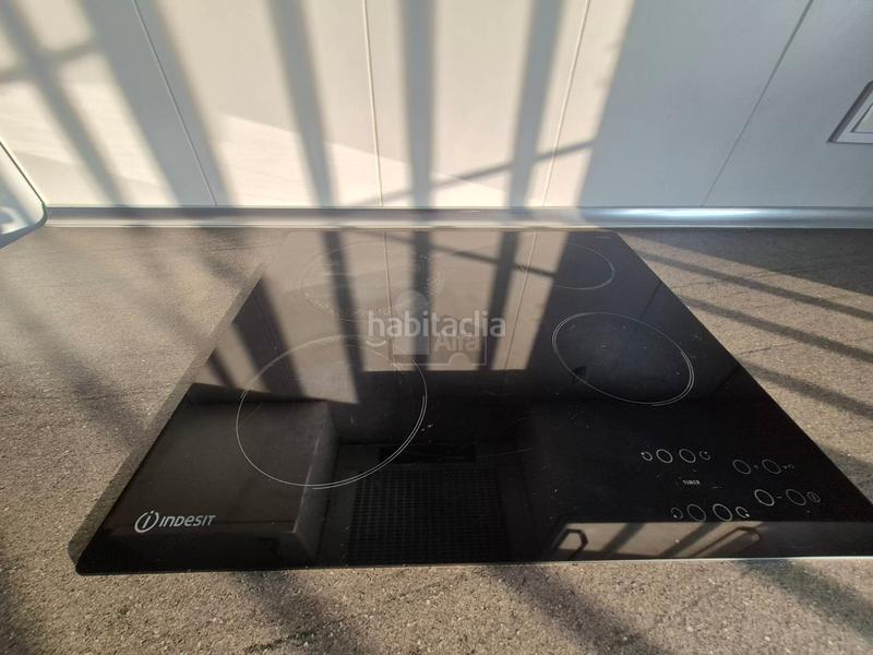 Foto a339cc54-2a66-4295-a15e-312e70016b81. Lloguer àtic a avinguda dels tamarindes 4 a Nou Campanar Valencia