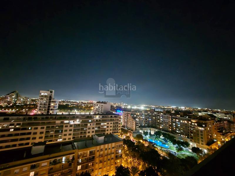 Foto 2d41abd9-a5b7-45df-943e-6b2c64b92f15. Location attique dans avinguda dels tamarindes 4 dans Valencia