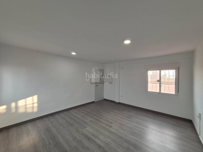 Foto 094bc69a-9540-4da6-969b-a95bf41987cb. Rent penthouse in avinguda dels tamarindes 4 in Nou Campanar Valencia