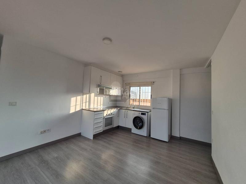 Foto f0757a4c-af73-441b-9805-98c55ce472c1. Rent penthouse in avinguda dels tamarindes 4 in Nou Campanar Valencia