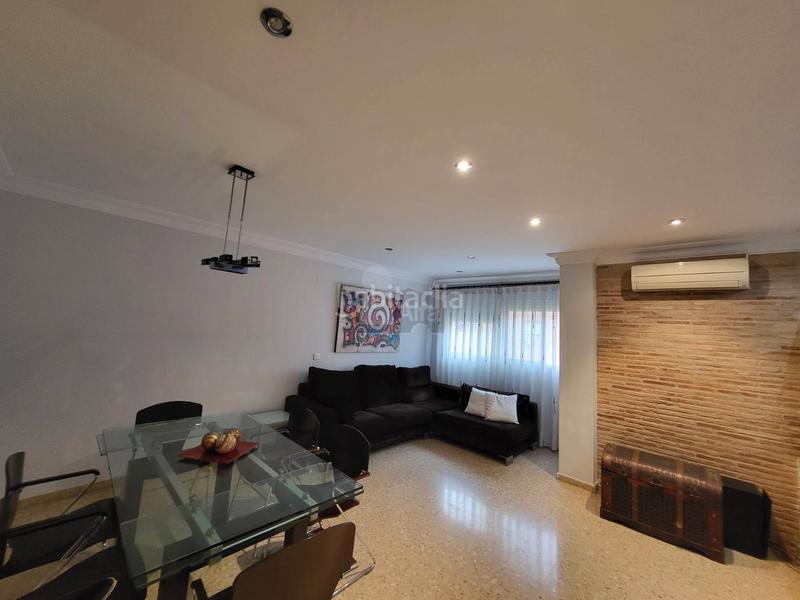 Foto f0103f69-f908-4023-87a5-5f49e4220f2f. Flat with heating parking in Aldaia