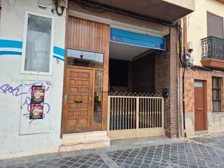 Affitto Locale commerciale in Calle de sant antoni 5. Local en sótano para reformar y acondicionar