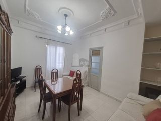 Affitto Appartamento in Carrer del naturalista arévalo baca 9. Vivienda amueblada con ascensor para entrar en mayo o junio