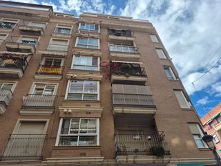 Miete Etagenwohnung  Carrer del mestre bellver 38. Vivienda amueblada con garaje