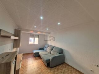 Pis  Carrer catarroja 12. Vivienda segundo sin ascensor reformada