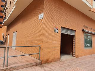 Business premise in Ensanche - Parque del Oeste. Local, zona ensanche-parque oeste