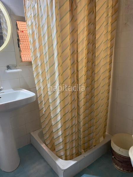 Foto f5ec3dfd-63cc-449a-a714-cb05af963acc. Casa amb xemeneia a Ciutat del Transport - La Salera Castellón de la Plana