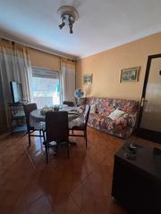 Appartamento in Ensanche - Parque del Oeste. Piso cuadradito 3º s/a vivienda de renta libre!!!