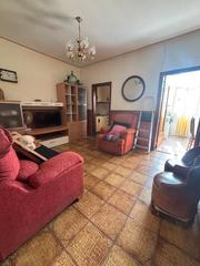 Etagenwohnung in Ciutat del Transport - La Salera. Piso planta baja para entrar a vivir-zona cuadra saboner