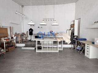 Local Comercial  Carrer de les agudes. Local reformado 60m2 en venta en montcada