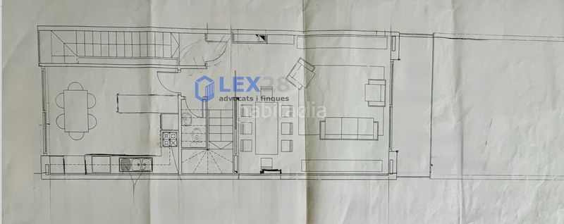 Foto 0ae14562-33e8-4555-b502-f3b9bb6e57e4. Casa adossada amb xemeneia calefacció aparcament piscina a Badalona