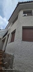 Casa aparellada a Calle miralcampo 3. Chalet en venta seseña nuevo