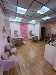 Lloguer Local Comercial a Calle leonardo da vinci 4. Local comercial  reformado