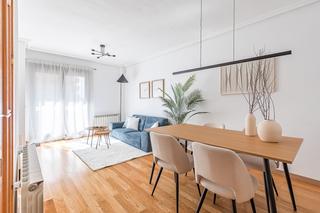 Pis  Calle van gogh 7. Se vende excelente piso  2 dormitorios con patio 235.000€
