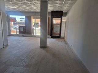 Lloguer Local Comercial a Calle el greco 6. Magnifico local en alquiler 750€
