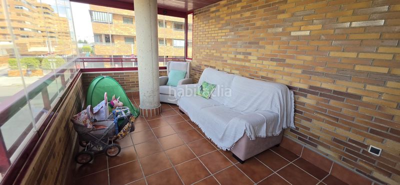 Foto ee89abc6-432c-4685-9e1f-0d49ca1cd3c9. Pis amb calefacció aparcament piscina a El Quiñón Seseña
