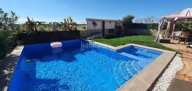 Foto b3b305cc-5c38-4d1d-8947-67fdc532bb12. Chalet con riscaldamento piscina in Barcience