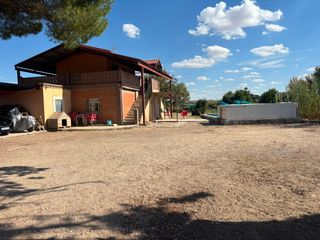 Finca rústica a Colmenar de Oreja. Finca rustica con vivienda y piscina