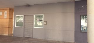 Local commercial à Calle Antonio Tapies 16