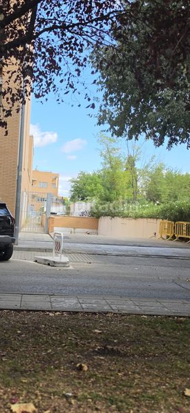 Foto 4287d8a7-d1e4-45a1-bc2a-590a1f853649. Aparcament cotxe a avenida de antonio lópez 18 a Pinto