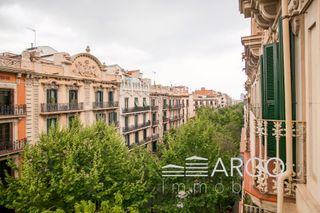 Piso  Carrer d'aribau. Piso con 4 habitaciones con ascensor